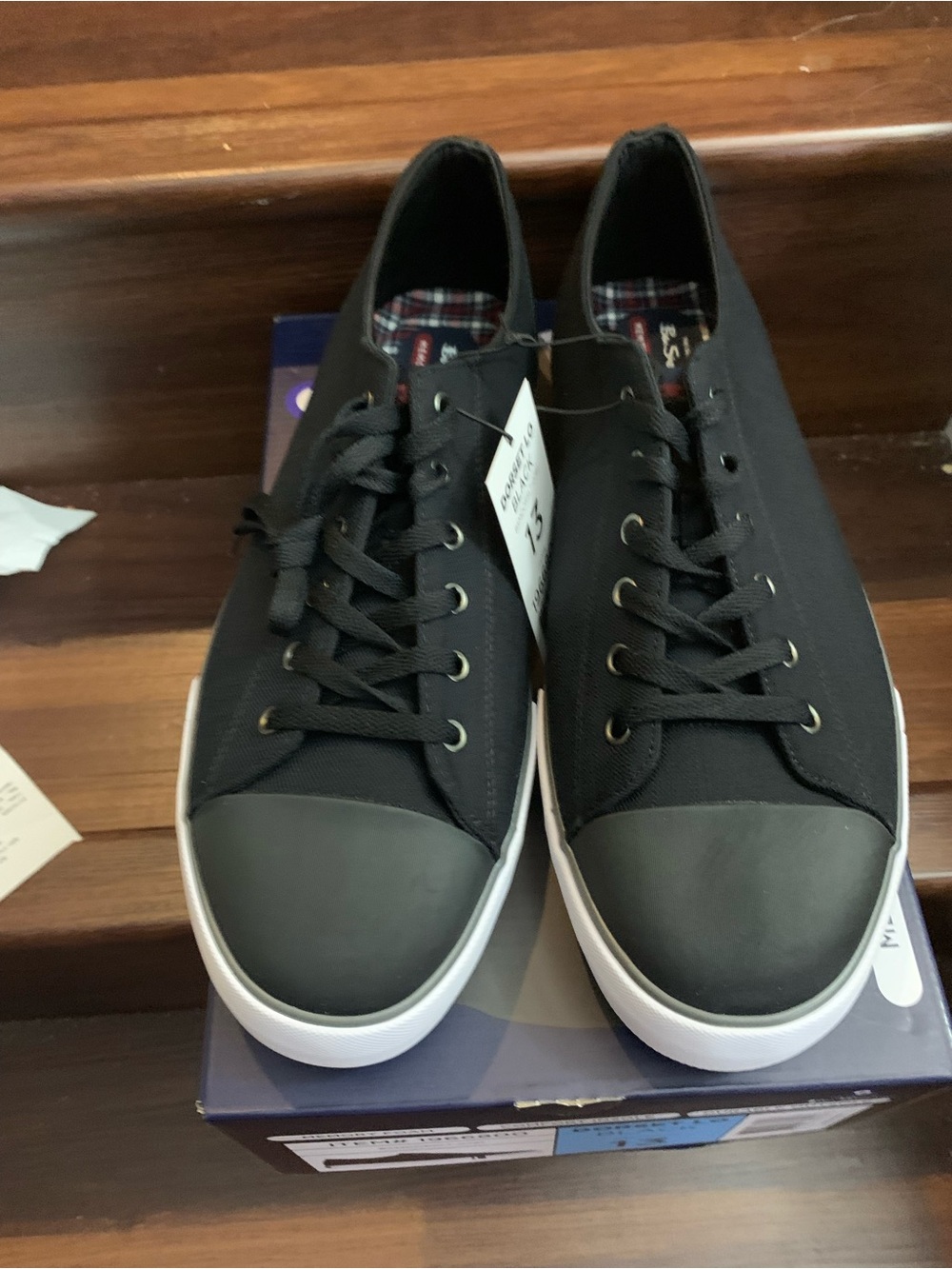 New Men’s Ben Sherman Black Canvas Low-Top Sneakers with White Sole. Size 13